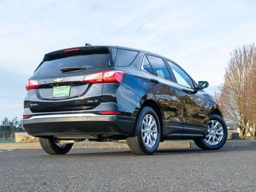 2021 Chevrolet Equinox LT Lower Image 2