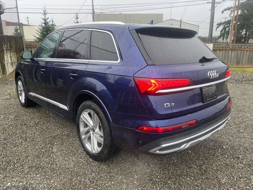 2024 Audi Q7 quattro Premium Plus 55 TFSI Lower Image 2