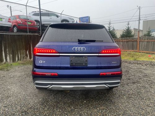 2024 Audi Q7 quattro Premium Plus 55 TFSI Lower Image 3
