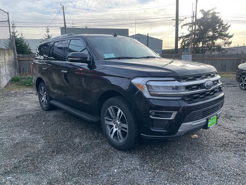 2024 Ford Expedition Limited Upper Image 1