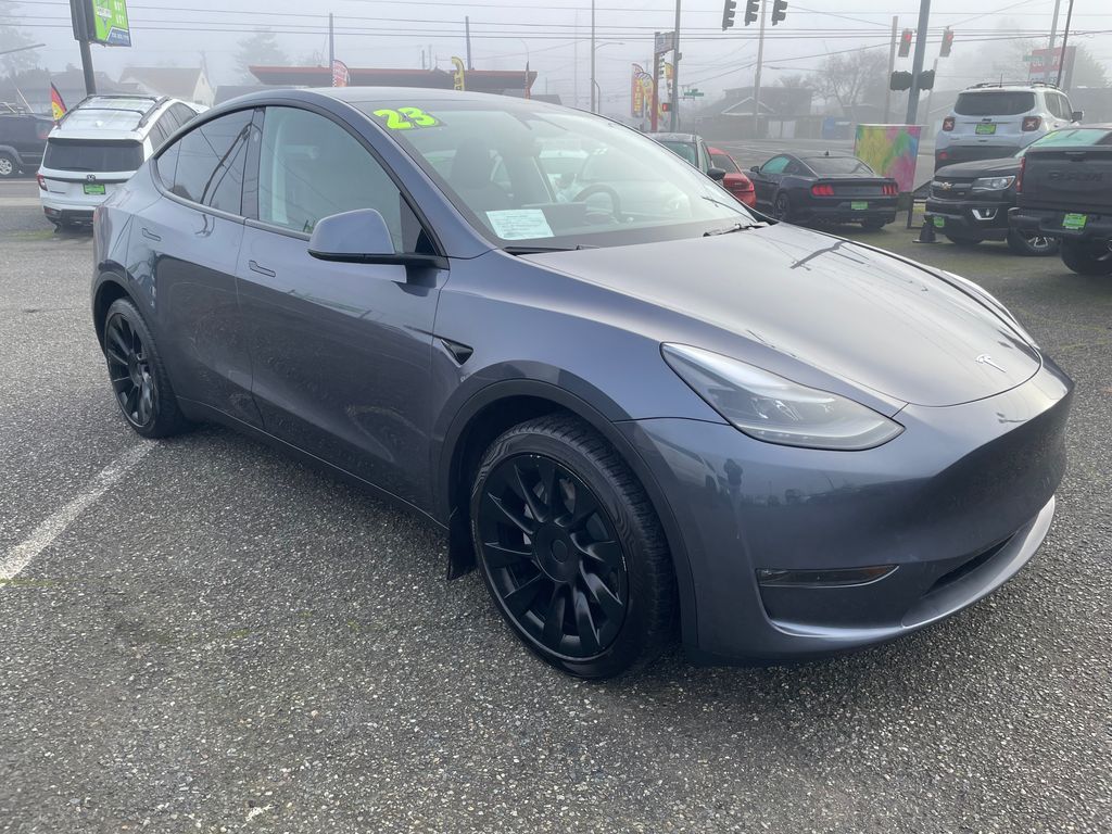 2023 Tesla Model Y Long Range's photo