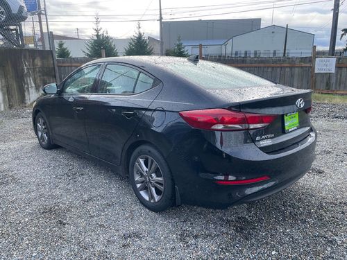 2017 Hyundai ELANTRA SE Lower Image 2