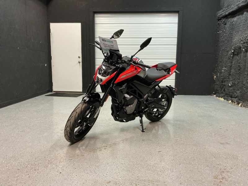 2024 CFMOTO NK 300 Upper Image 1