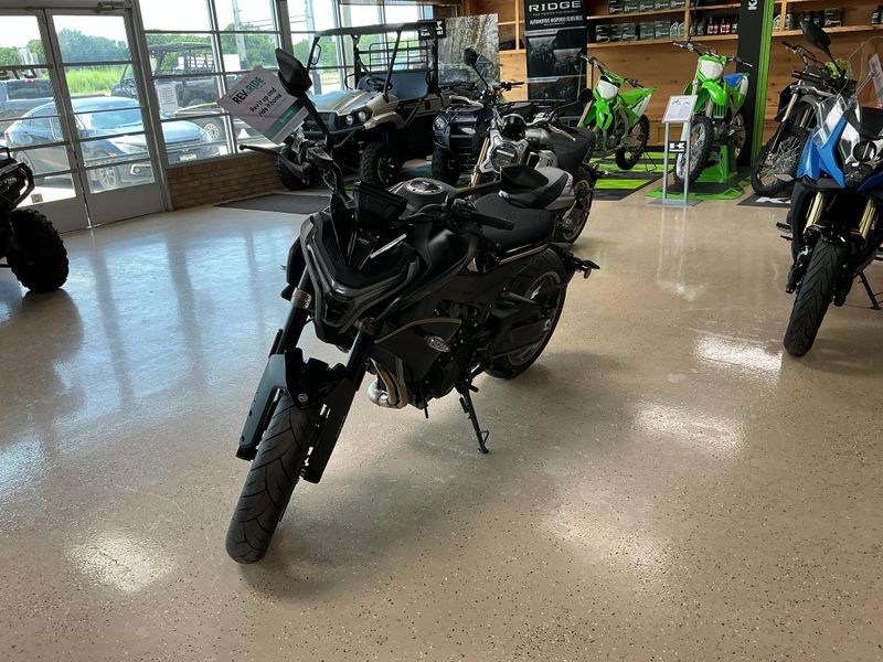 2024 CFMOTO NK 800 Upper Image 1