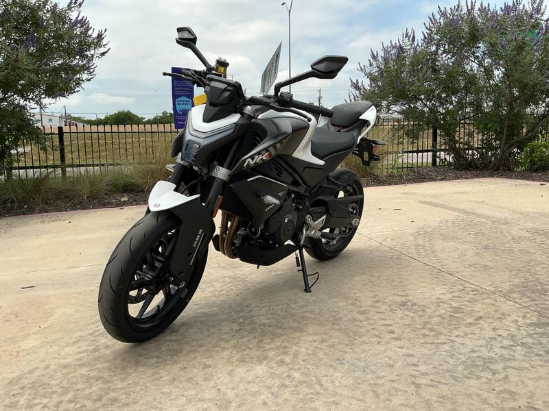 2024 CFMOTO NK 450 Upper Image 1