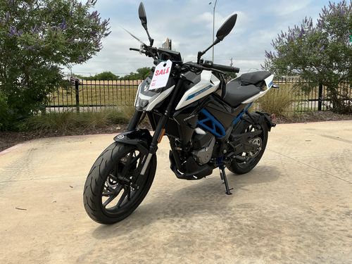 CFM000835 - 2024 CFMOTO NK 300