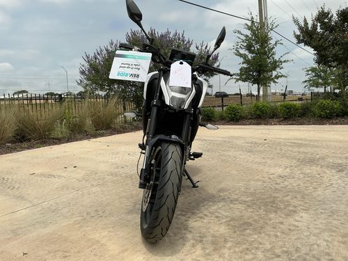 2024 CFMOTO NK 300 Lower Image 2