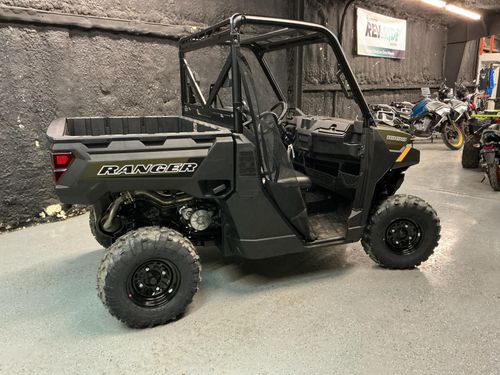 2025 Polaris GENERAL 4 1000 Sport Lower Image 3