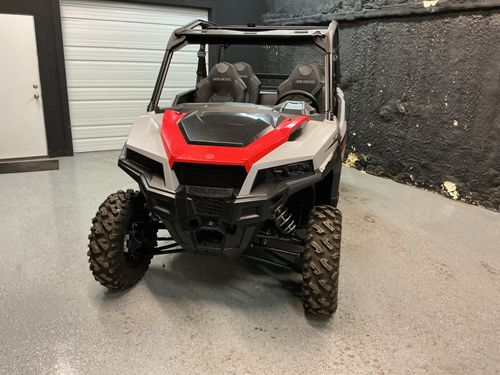 2023 Polaris GENERAL XP 1000 Premium Lower Image 2