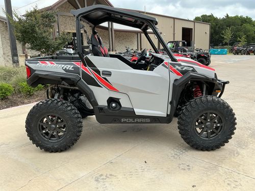 2025 Polaris GENERAL XP 1000 Sport Lower Image 3