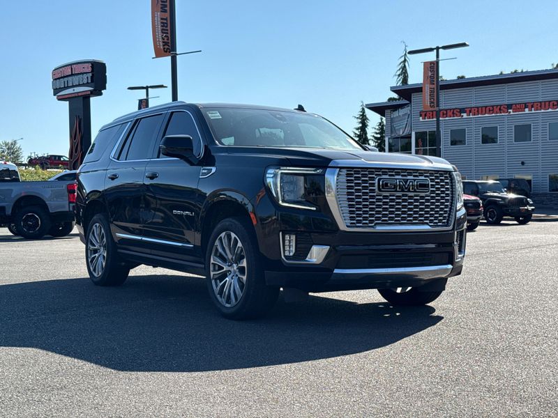 2021 GMC Yukon Denali Upper Image 1