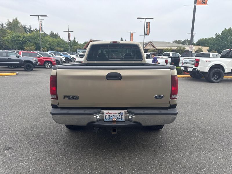2000 Ford F-350 Super Duty Lariat Crew Cab Upper Image 2