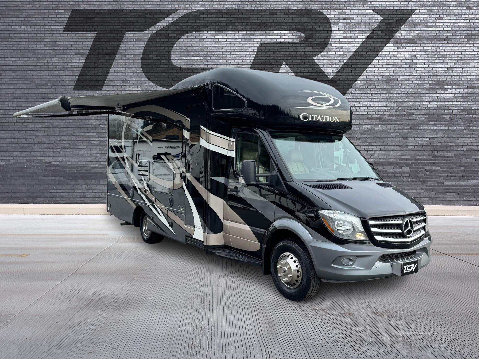 Obsidian Black Metallic 2017 Mercedes-Benz Sprinter Cab Chassis 3500XD 170 RWD Van 4X2