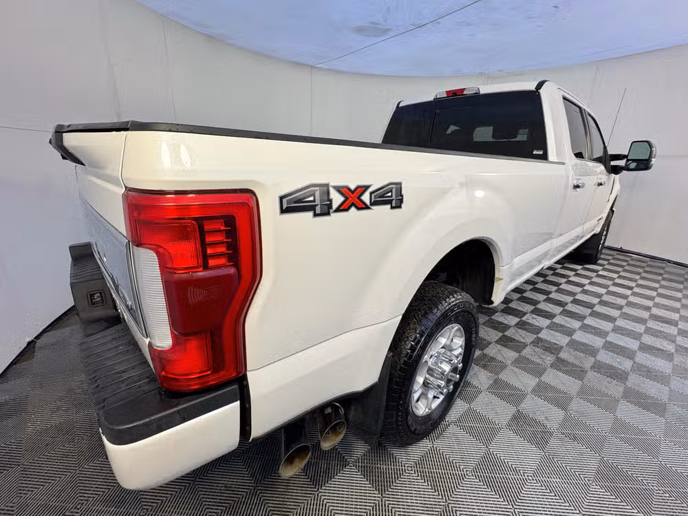 2019 Ford F-350 Super Duty Platinum Lower Image 1