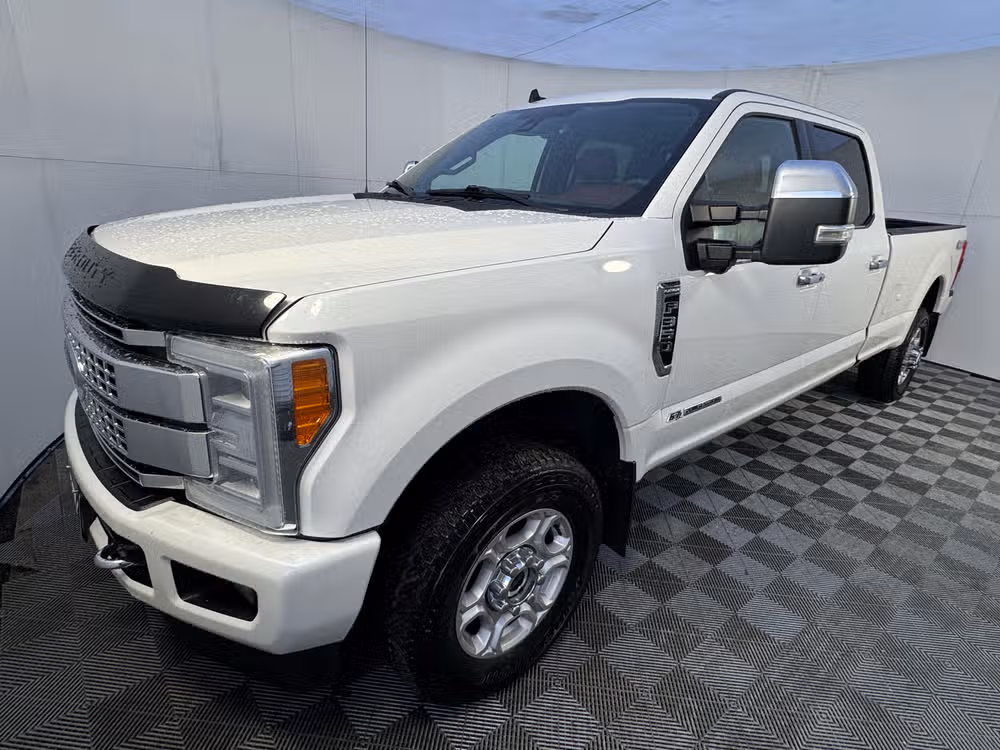 2019 Ford F-350 Super Duty Platinum Image 6