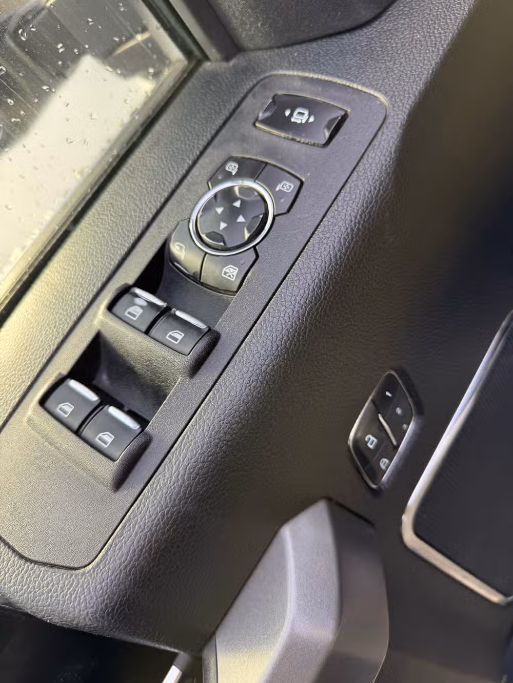 2019 Ford F-350 Super Duty Platinum Image 15