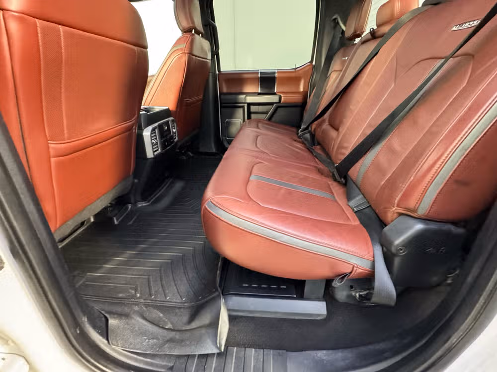 2019 Ford F-350 Super Duty Platinum Image 20