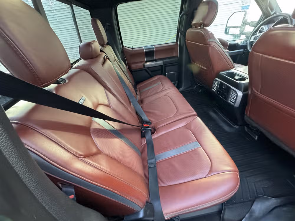 2019 Ford F-350 Super Duty Platinum Image 23