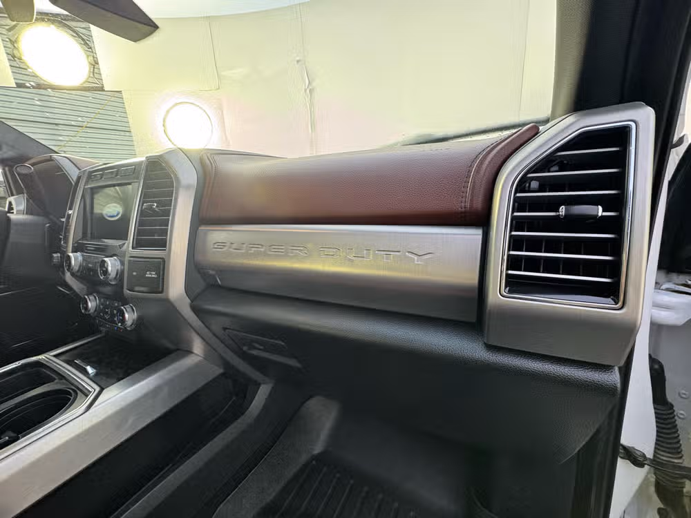2019 Ford F-350 Super Duty Platinum Image 25