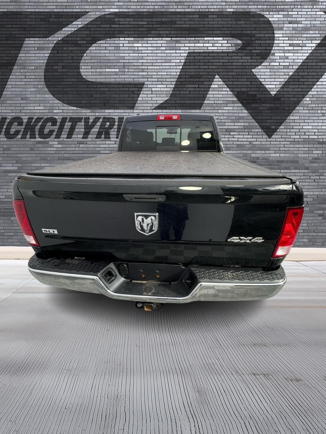 View vehicle photo 4