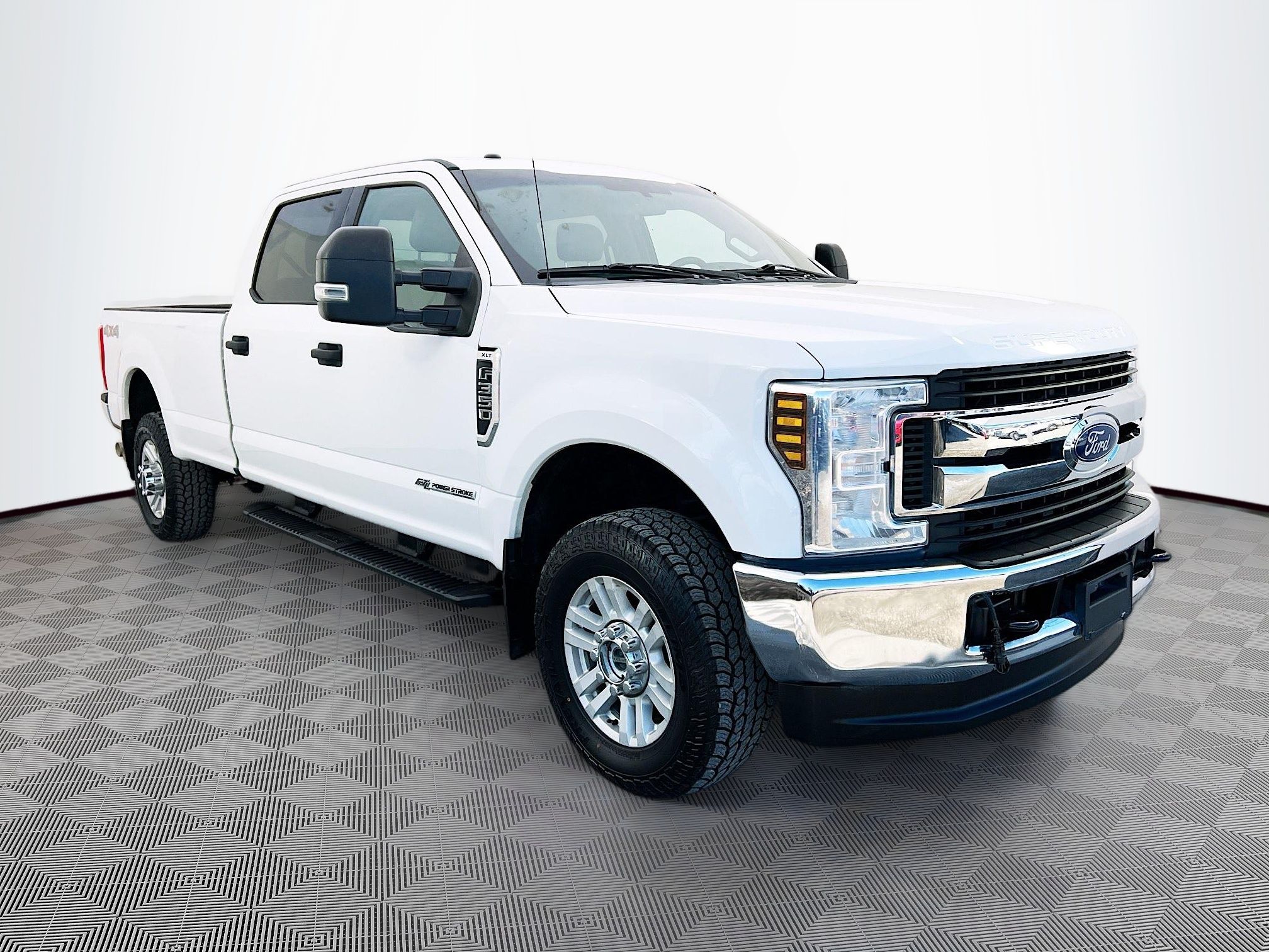 2019 Ford F-350 Super Duty XLT Crew Cab 4WD