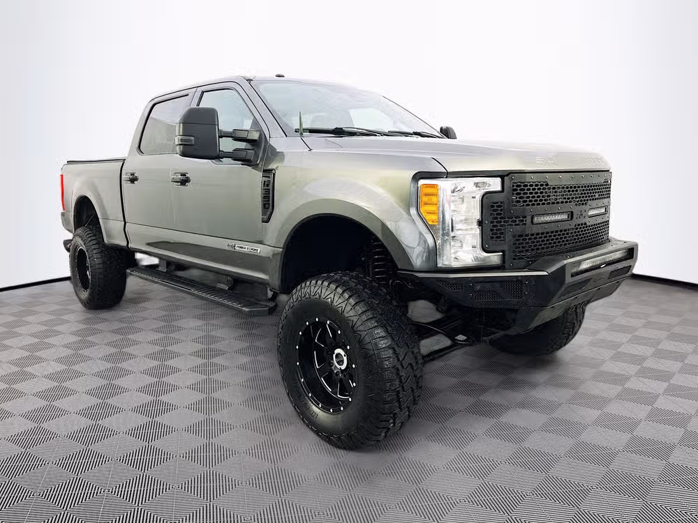 2017 Ford F-350 Lariat 4x4 Crew Cab 6-1/2' Box SRW's photo