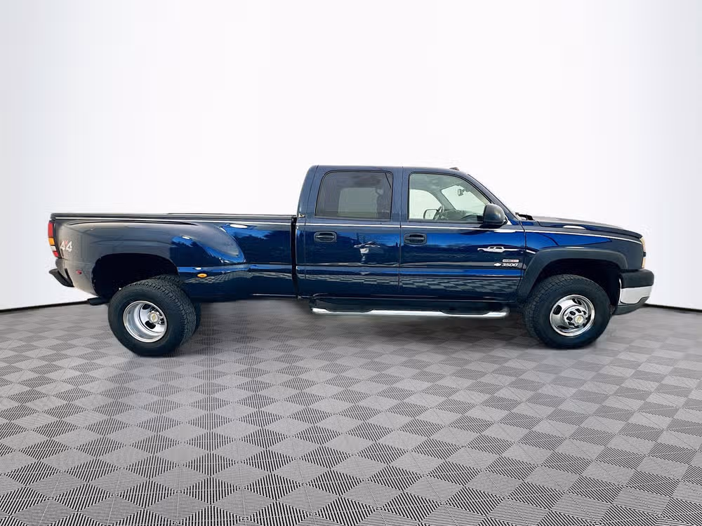 2005 Chevrolet Silverado 3500 LT Duramax 4x4 Image 8
