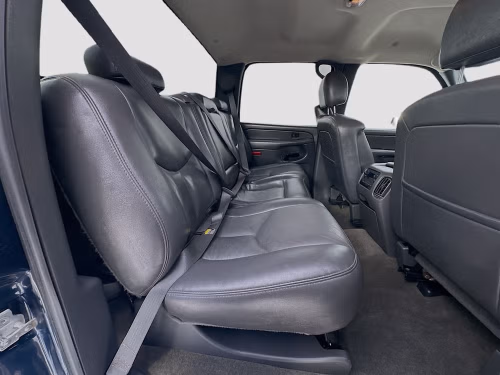 2005 Chevrolet Silverado 3500 LT Duramax 4x4 Image 25