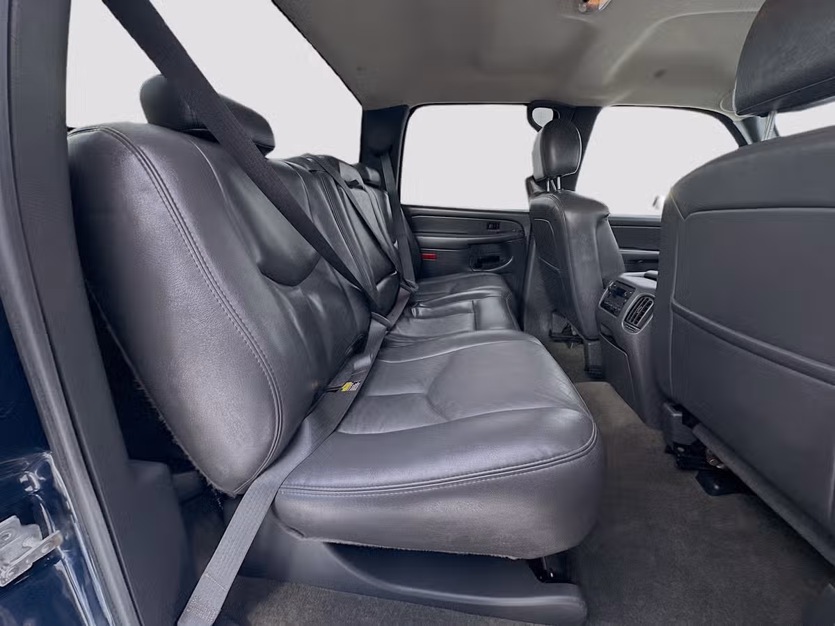 2005 Chevrolet Silverado 3500 LT Duramax 4x4 Image 25