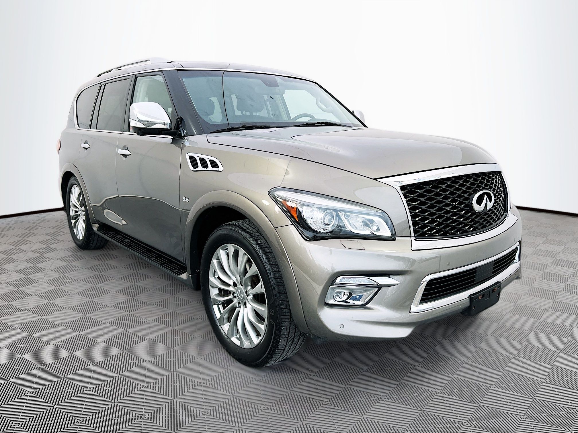 2016 INFINITI QX80 AWD's photo
