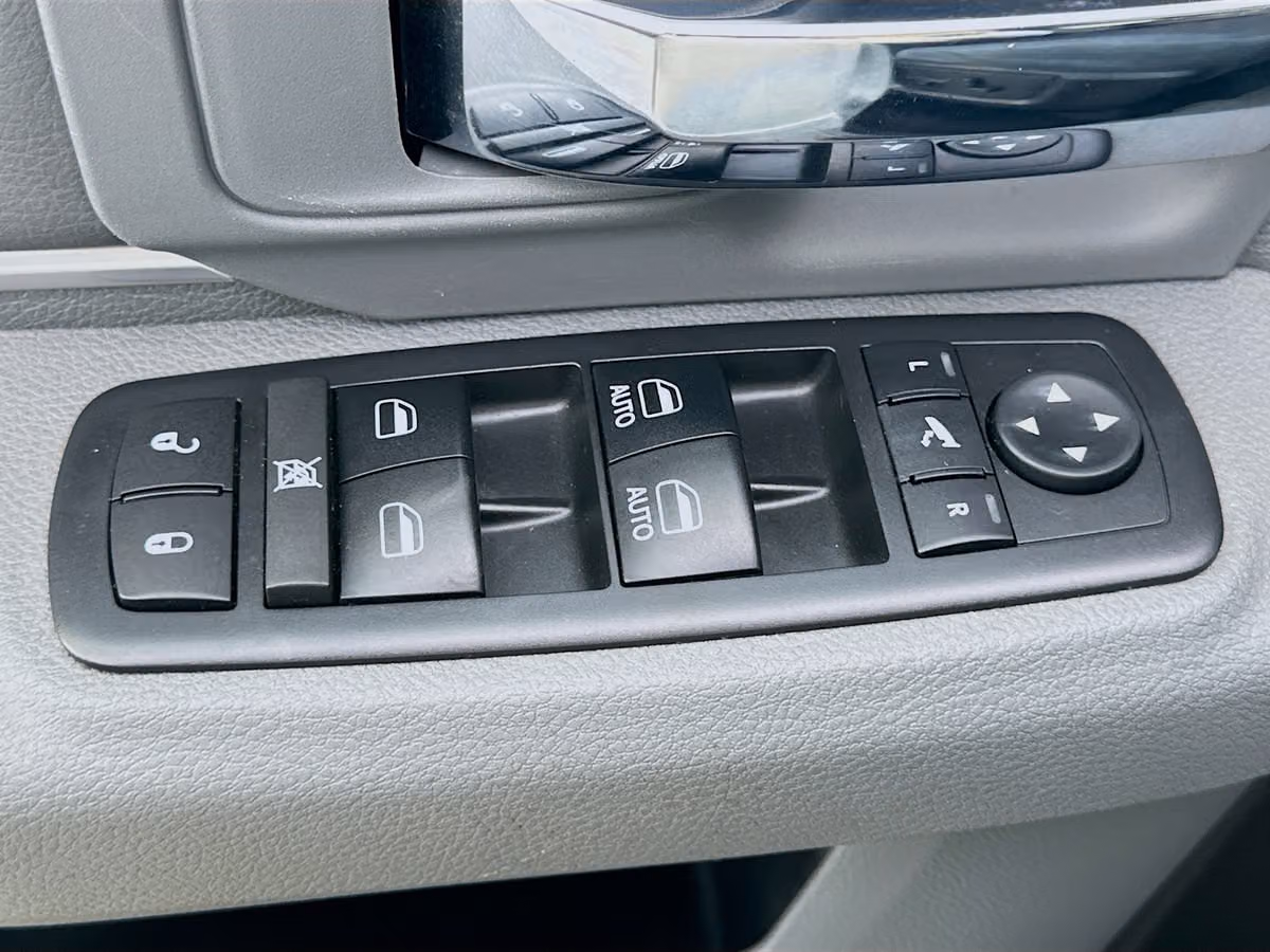 2017 Ram 2500 Big Horn Diesel 4x4 Image 19