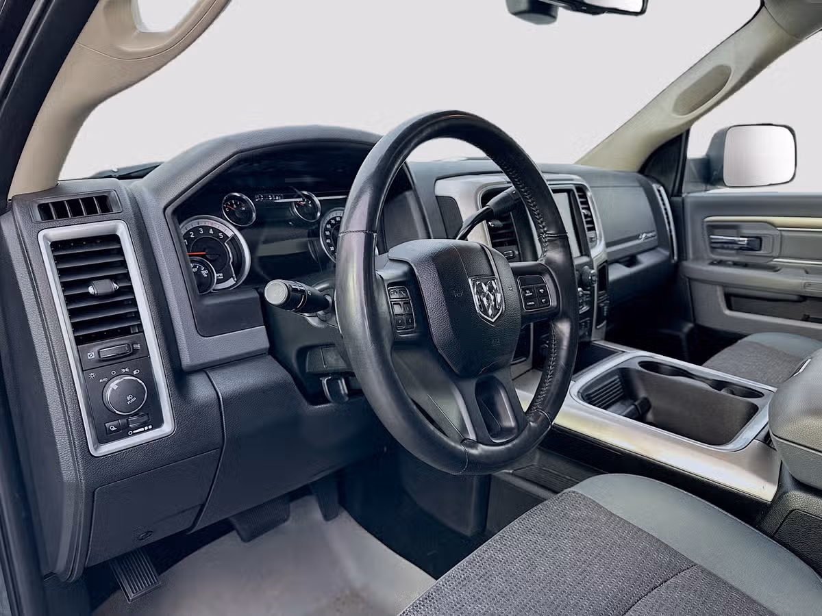 2017 Ram 2500 Big Horn Diesel 4x4 Image 9