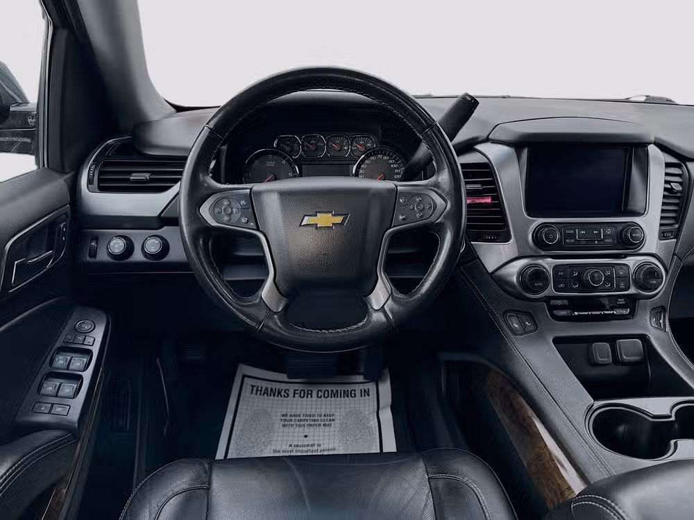 2020 Chevrolet Suburban LT Image 24