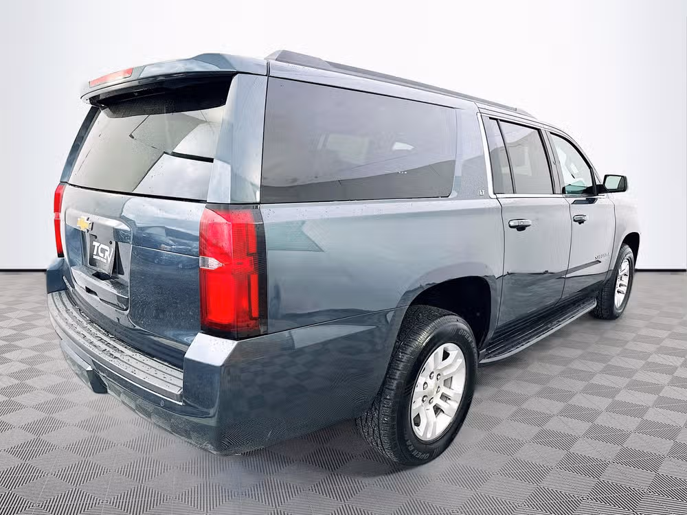 2020 Chevrolet Suburban LT Image 7