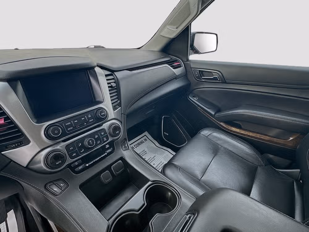 2020 Chevrolet Suburban LT Image 25