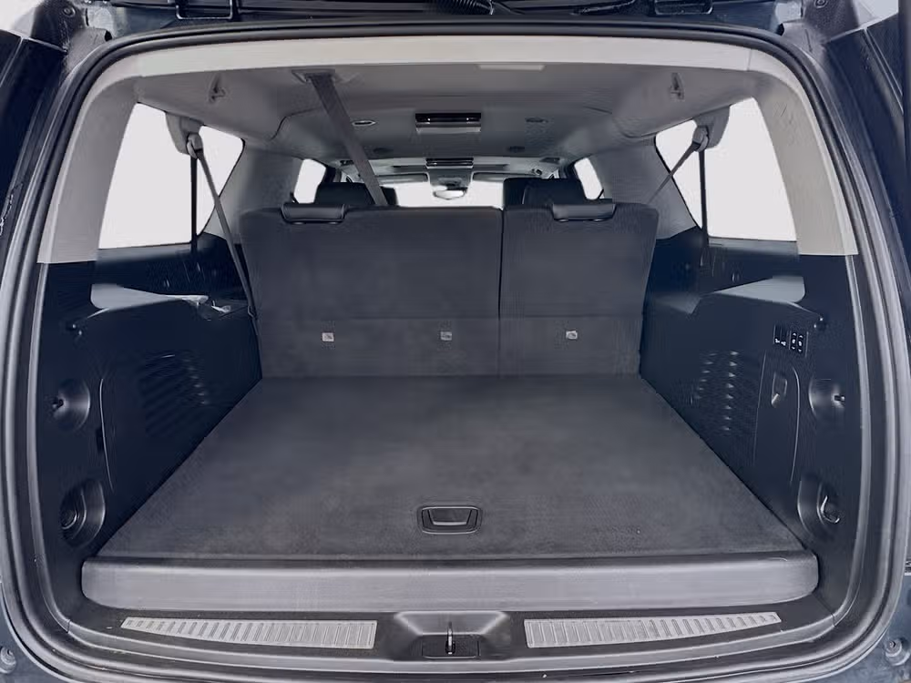 2020 Chevrolet Suburban LT Image 28