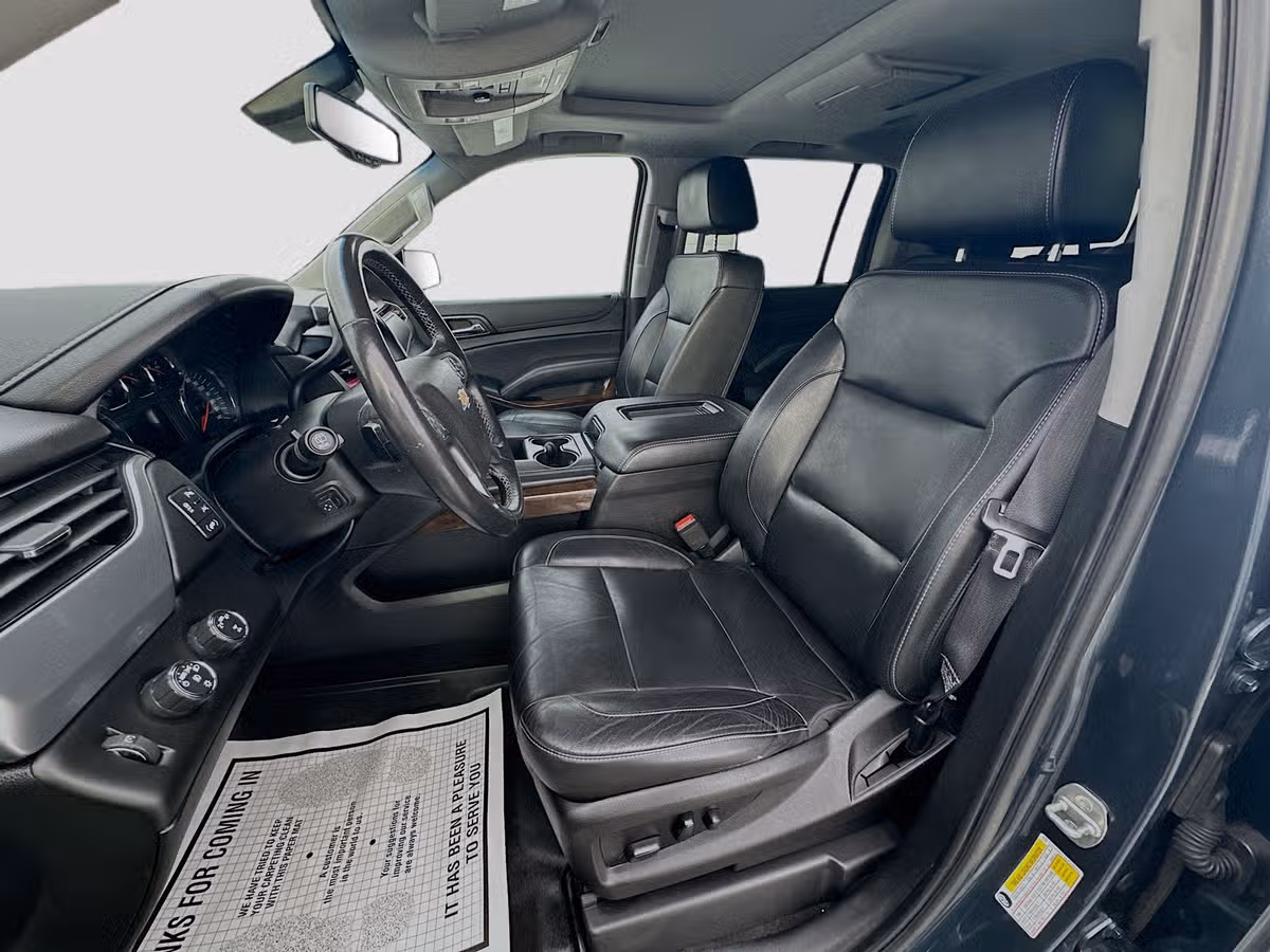 2020 Chevrolet Suburban LT Image 11
