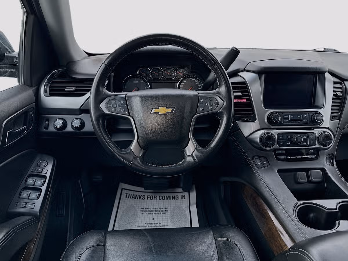 2020 Chevrolet Suburban LT Image 24