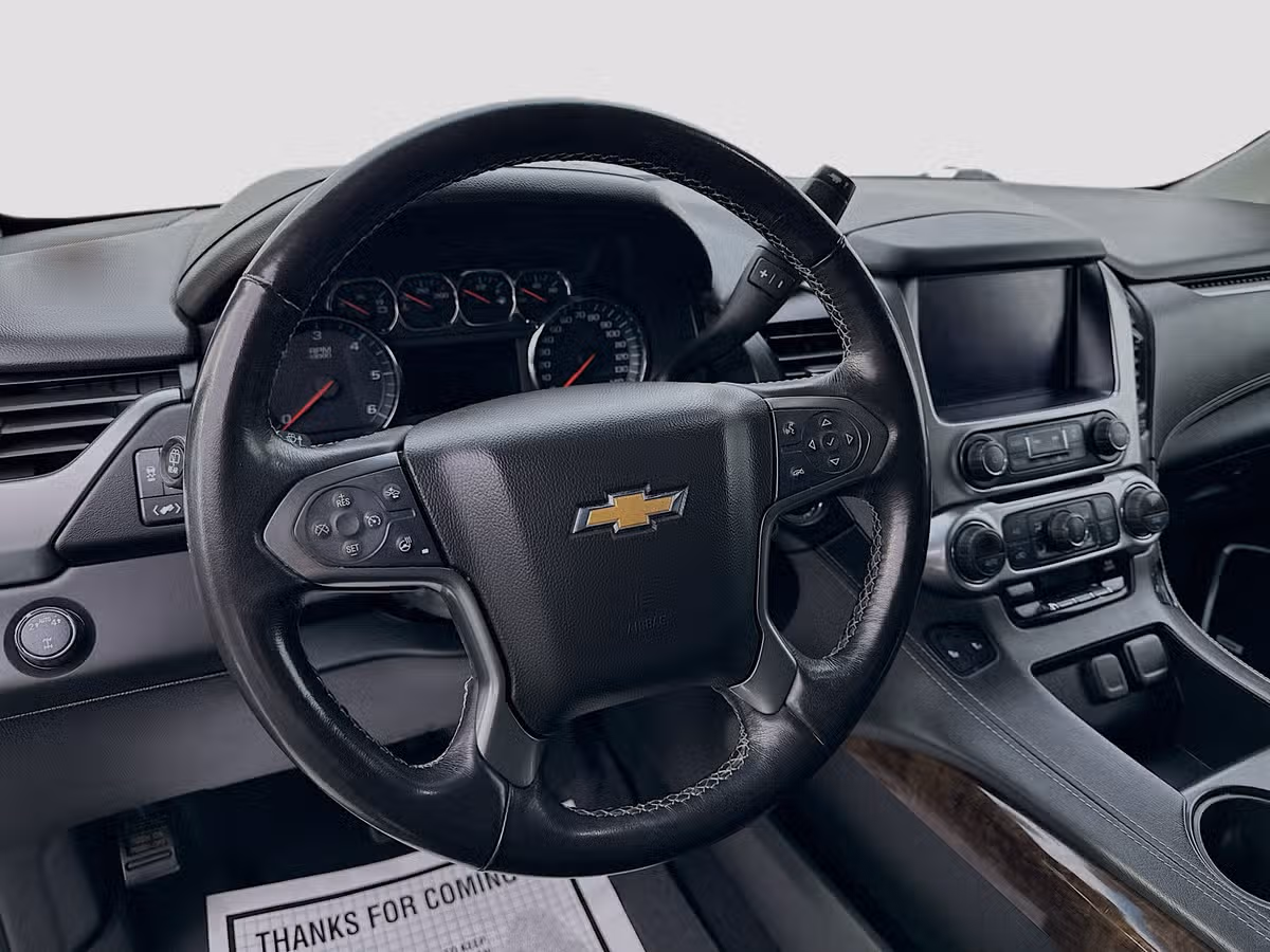 2020 Chevrolet Suburban LT Image 12
