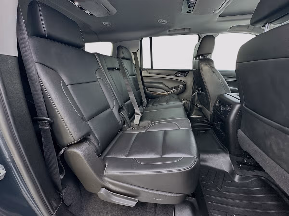 2020 Chevrolet Suburban LT Image 30