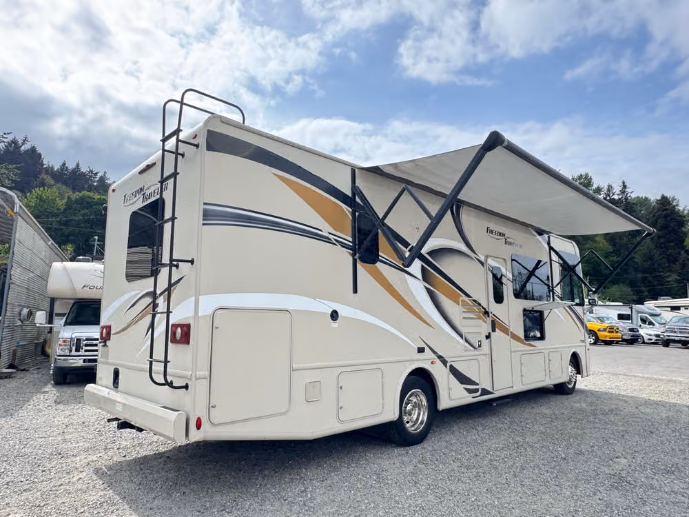 2019 Thor Motor Coach Freedom Traveler Motorhome Image 4