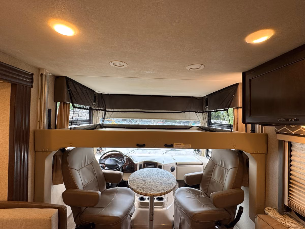 2019 Thor Motor Coach Freedom Traveler Motorhome Image 13