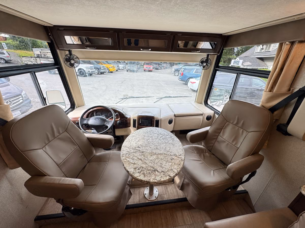 2019 Thor Motor Coach Freedom Traveler Motorhome Image 11