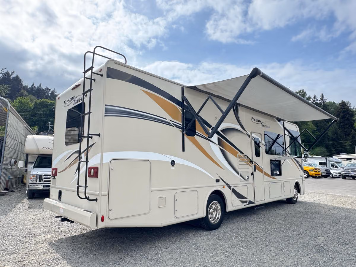 2019 Thor Motor Coach Freedom Traveler Motorhome Image 4