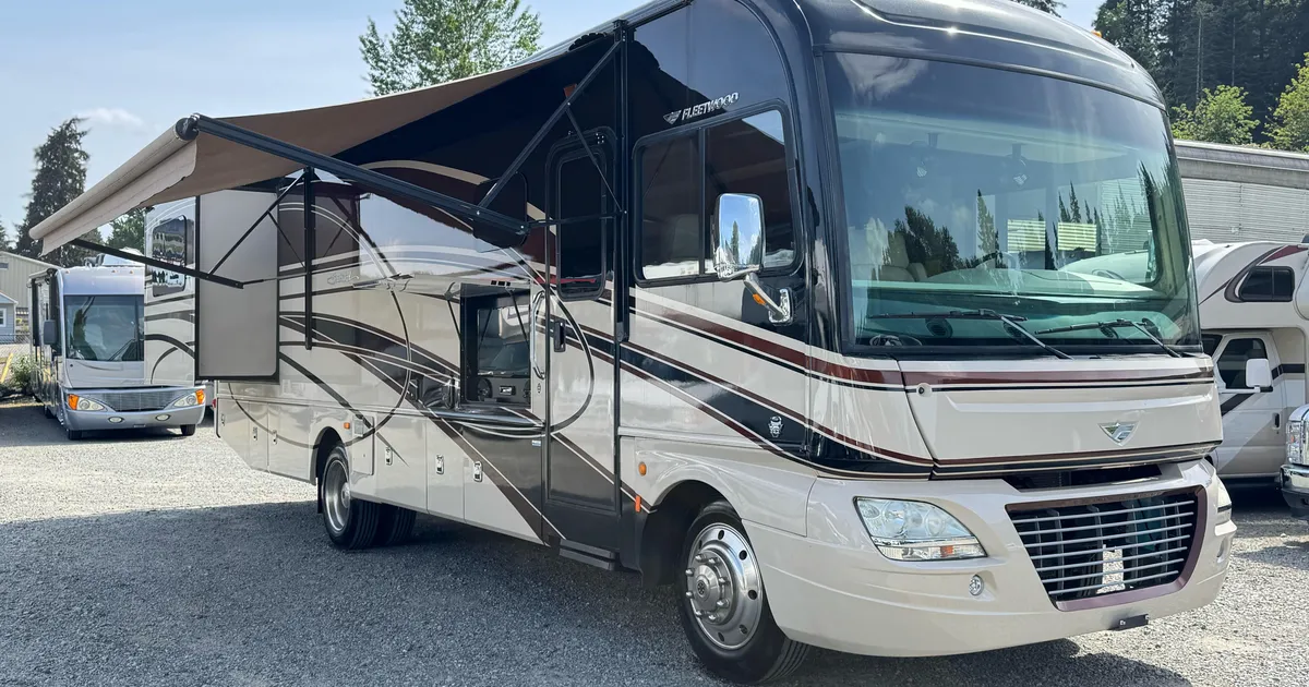 2015 Fleetwood Southwind 34ft Motorhome 2 Slides - Truck City RV