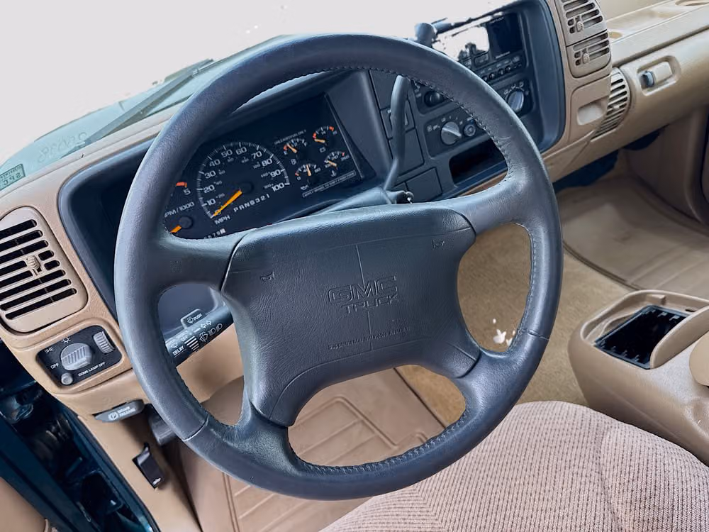 1995 GMC Sierra 1500 Club Cab Super Low Miles!!!!! Image 12