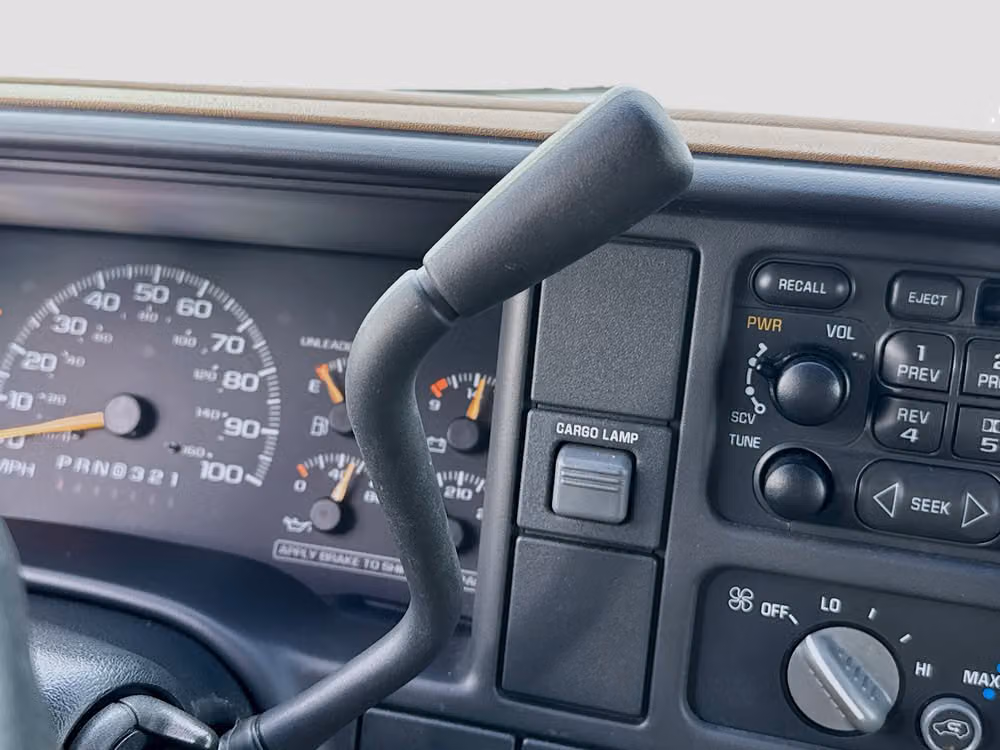 1995 GMC Sierra 1500 Club Cab Super Low Miles!!!!! Image 17