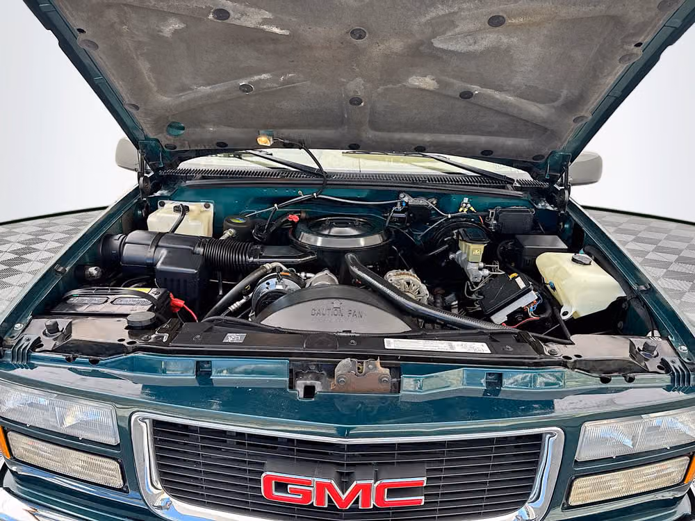1995 GMC Sierra 1500 Club Cab Super Low Miles!!!!! Image 27