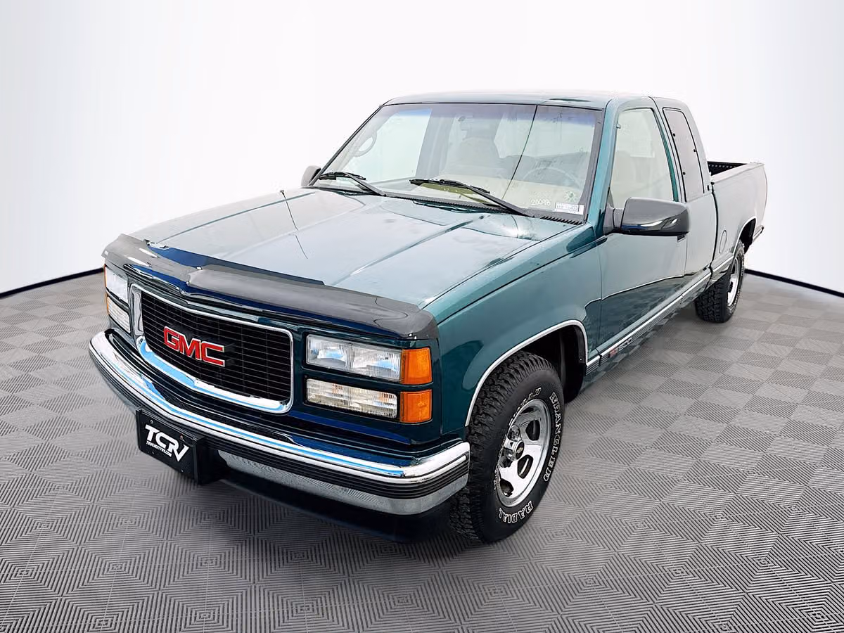 1995 GMC Sierra 1500 Club Cab Super Low Miles!!!!! Image 3