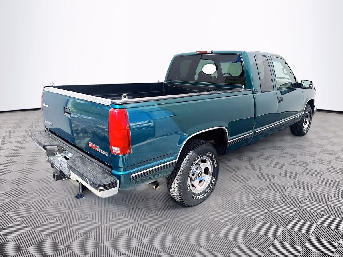 1995 GMC Sierra 1500 Club Cab Super Low Miles!!!!! Image 7